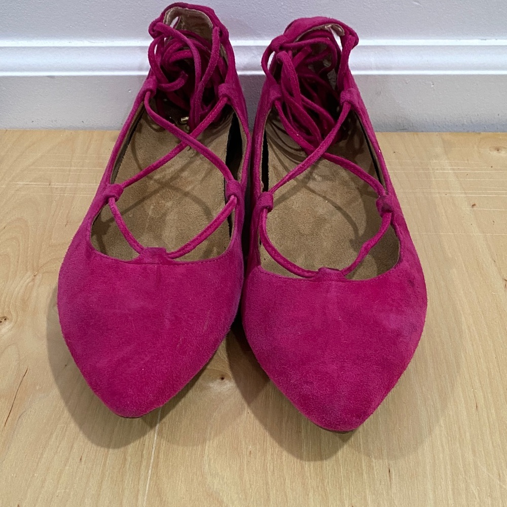 Vionic Fuchsia Lace-Up Flats size 9.5